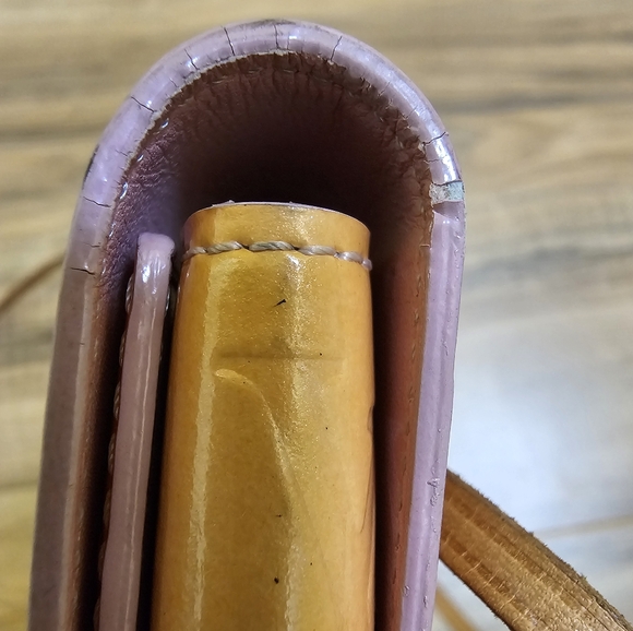 Louis Vuitton Monogram Vernis Walker Rose Wallet Bag - Picture 6 of 17